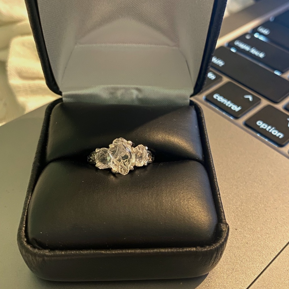 size 5.5  3 stone Chrystal ring